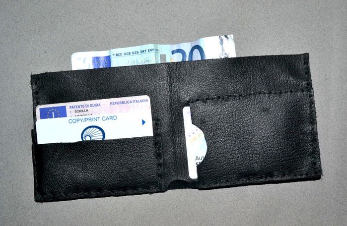 用皮革边角料制作经典双折皮夹教程-第1张图片-趣作屋 用皮革边角料制作经典双折皮夹教程-第1张图片-趣作屋