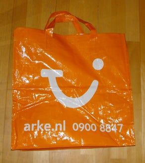 用购物袋DIY超薄三折钱包教程-第2张图片-趣作屋 用购物袋DIY超薄三折钱包教程-第2张图片-趣作屋