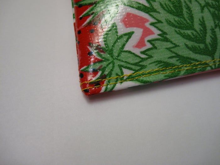 一小时内学会制作对折油布钱包-第25张图片-趣作屋