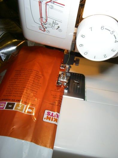 用咖啡袋制作环保又时尚的新型钱包-第14张图片-趣作屋